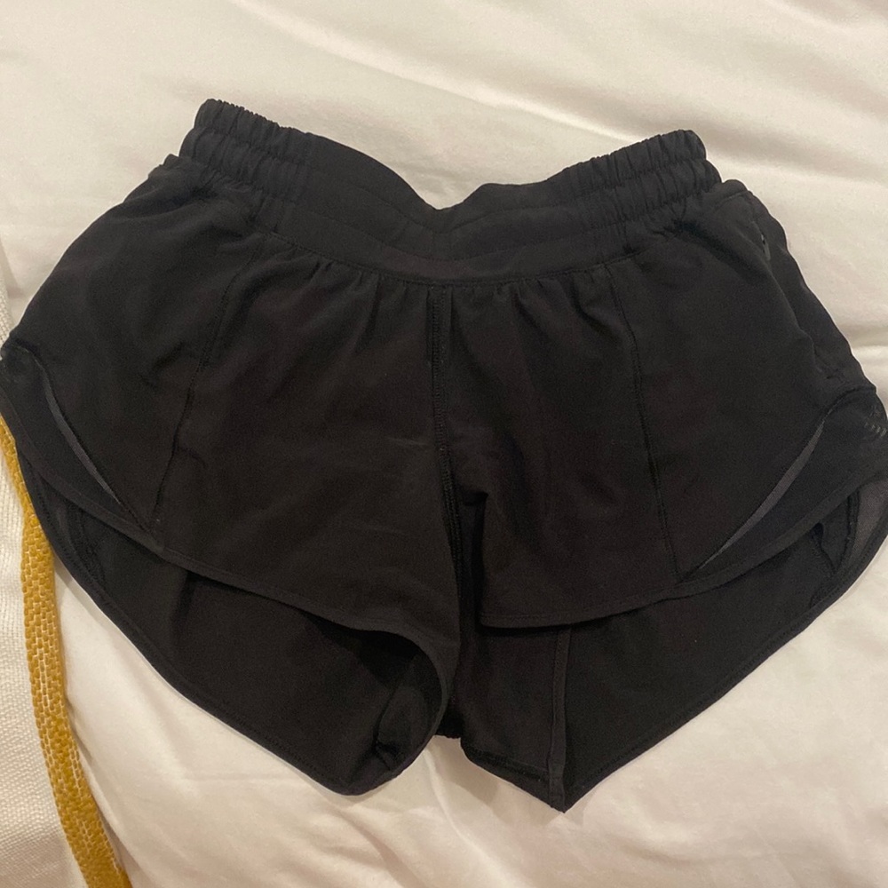 LULULEMON hotty hot short